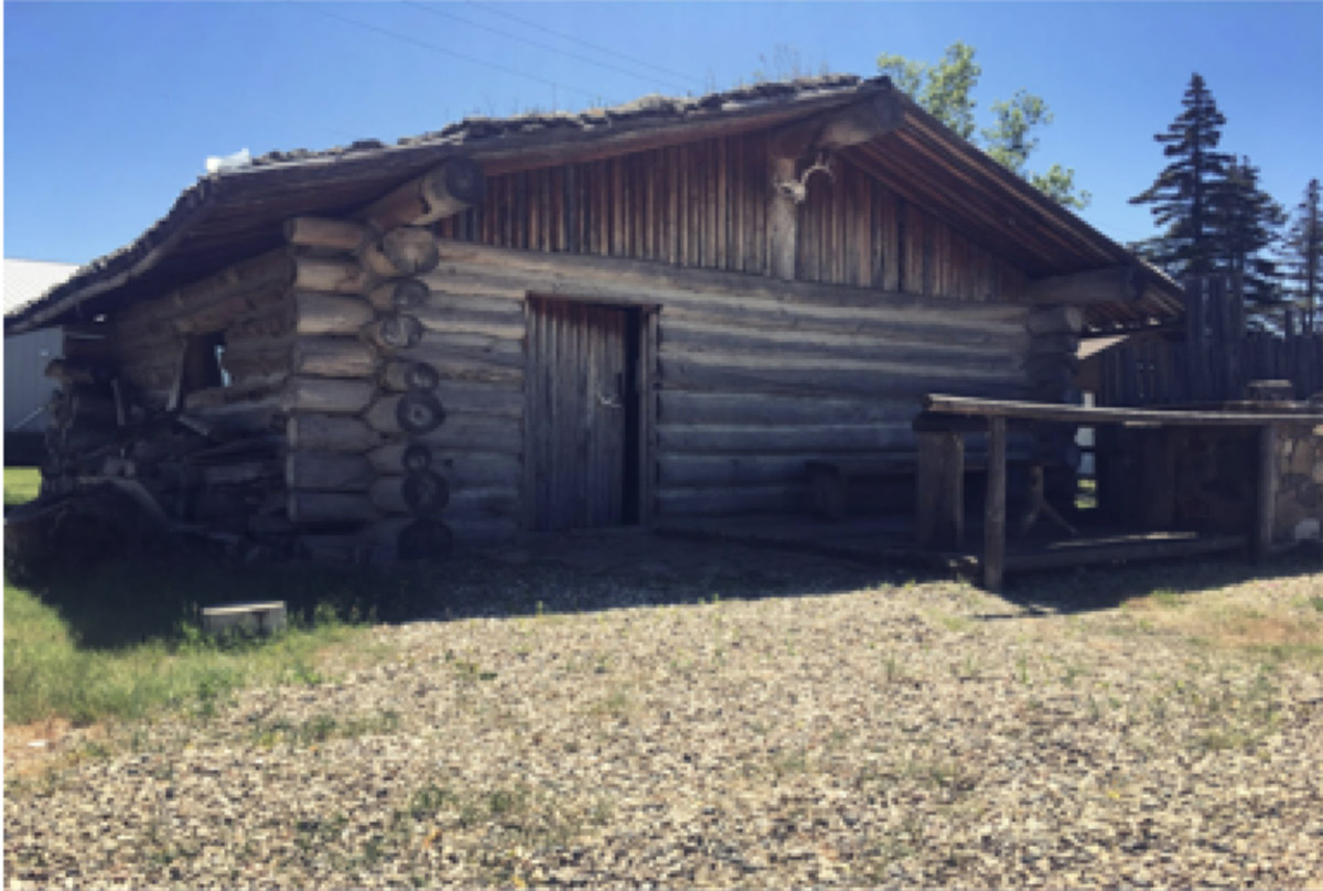 1880s traditional log cabin (replica)